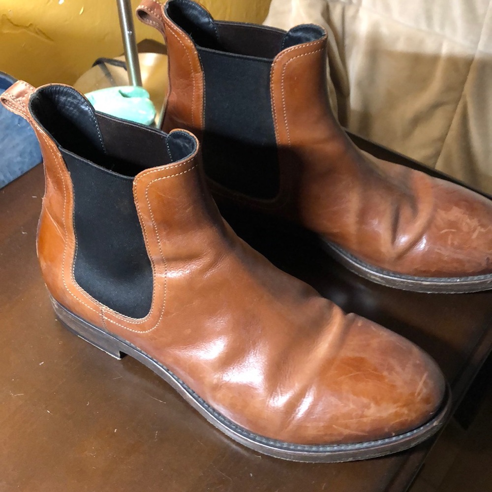 Size 10 FRYE mens boot.  GREAT CONDITION.  Italian